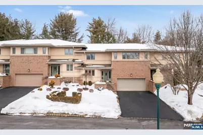 19 Fox Run Road, Allendale, NJ 07401 - Photo 2