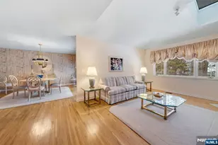 19 Fox Run Rd, Allendale, NJ 07401 - Photo 12