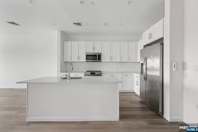 2 Executive Drive 803 #803, Fort Lee, NJ 07024 - Photo 8