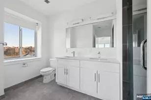 2 Executive Dr 809, Fort Lee, NJ 07024 - Photo 10