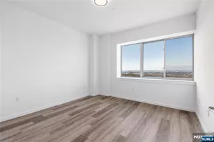 2 Executive Dr 812, Fort Lee, NJ 07024 - Photo 8