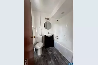 44 Hickory Avenue, Bergenfield, NJ 07621 - Photo 12