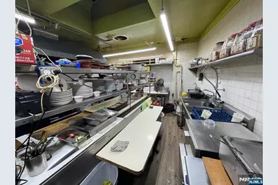 555 Anderson Avenue, Cliffside Park, NJ 07010 - Photo 6