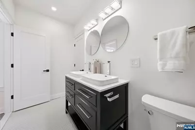 28 Irving Street, Montclair, NJ 07042 - Photo 32