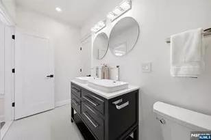 28 Irving St, Montclair, NJ 07042 - Photo 32