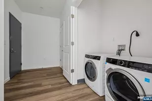 2 Executive Dr 819, Fort Lee, NJ 07024 - Photo 10