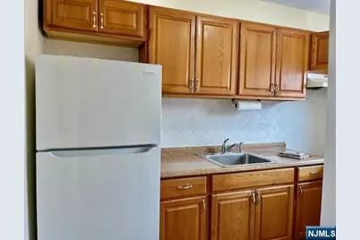 285 Teaneck Road 285B #285B, Ridgefield Park, NJ 07660 - Photo 4