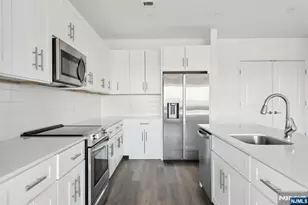 2 Executive Dr 917, Fort Lee, NJ 07024 - Photo 8