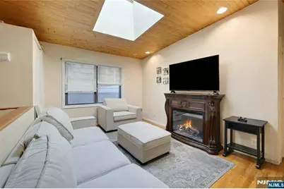 251 Grant Avenue, Cliffside Park, NJ 07010 - Photo 10