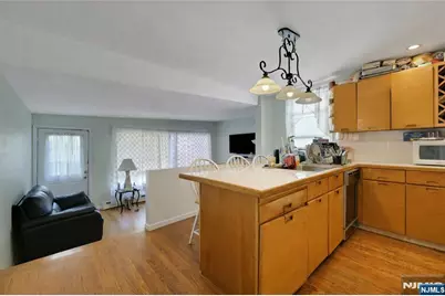 251 Grant Avenue, Cliffside Park, NJ 07010 - Photo 4