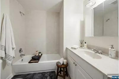 497 Teal Plaza 497 #497, Secaucus, NJ 07094 - Photo 8