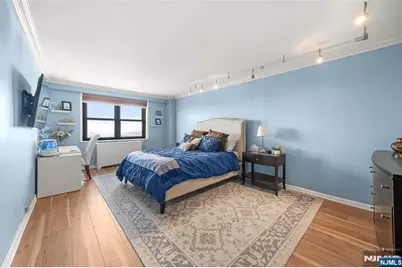 7855 Boulevard East 28L #28L, North Bergen, NJ 07047 - Photo 12