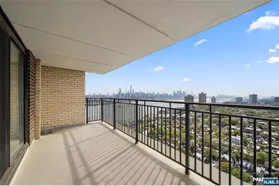 7855 Boulevard East 28L #28L, North Bergen, NJ 07047 - Photo 6