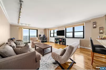 7855 Boulevard East 28L #28L, North Bergen, NJ 07047 - Photo 4