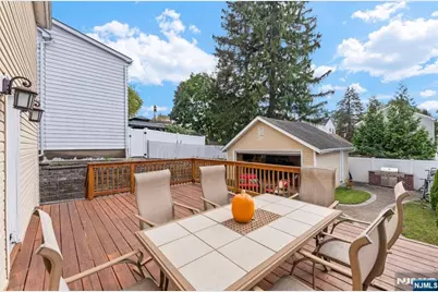 288 Sussex Road, Wood Ridge, NJ 07075 - Photo 28