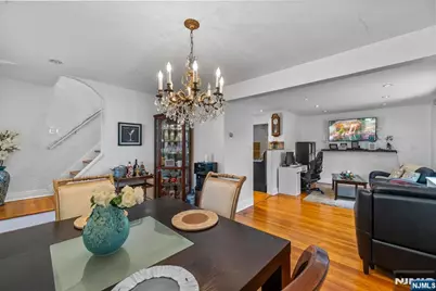 288 Sussex Road, Wood Ridge, NJ 07075 - Photo 2