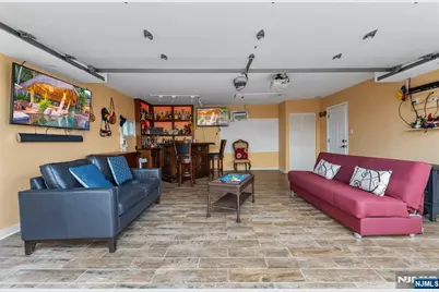 288 Sussex Road, Wood Ridge, NJ 07075 - Photo 26