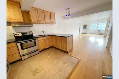 333 Grand Avenue 4B #4B, Palisades Park, NJ 07650 - Photo 6