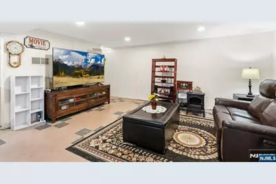 21-10 Carlisle Place, Fair Lawn, NJ 07410 - Photo 22