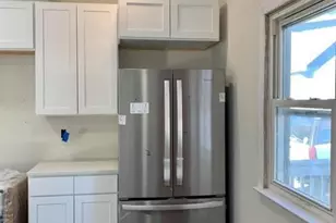 632 Chase Ave 2, Lyndhurst Township, NJ 07071 - Photo 4