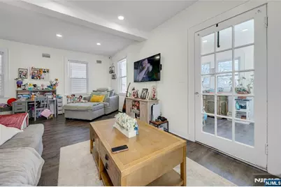 632 Chase Avenue 2 #2, Lyndhurst Township, NJ 07071 - Photo 6