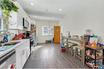 632 Chase Avenue 2 #2, Lyndhurst Township, NJ 07071 - Photo 12