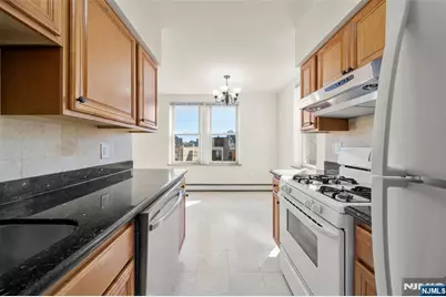 280 Undercliff Avenue, Edgewater, NJ 07020 - Photo 6