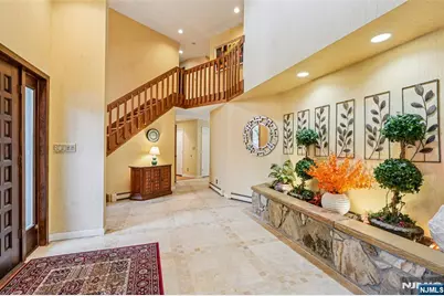 707 Horseshoe Trail, Franklin Lakes, NJ 07417 - Photo 4