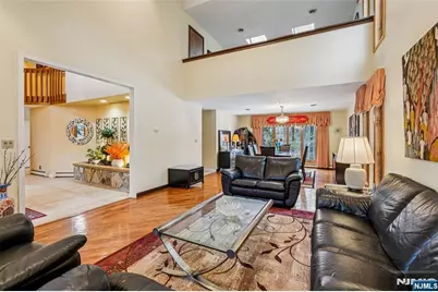 707 Horseshoe Trail, Franklin Lakes, NJ 07417 - Photo 8