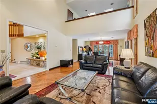 707 Horseshoe Trail, Franklin Lakes, NJ 07417 - Photo 8