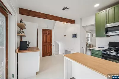 392 Lehigh Street, Wyckoff Township, NJ 07481 - Photo 14