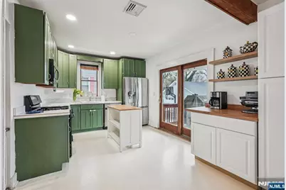 392 Lehigh Street, Wyckoff Township, NJ 07481 - Photo 12