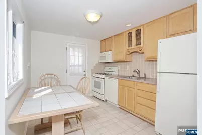 401 Pleasant Avenue, New Milford, NJ 07646 - Photo 8