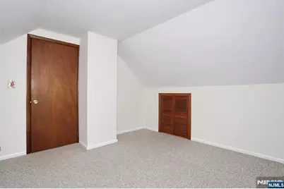 401 Pleasant Avenue, New Milford, NJ 07646 - Photo 22