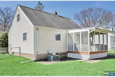 401 Pleasant Avenue, New Milford, NJ 07646 - Photo 38