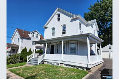 105 Parkview Avenue, Elmwood Park, NJ 07407 - Photo 1