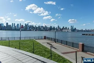 20 Ave At Port Imperial 237, West New York, NJ 07093 - Photo 34