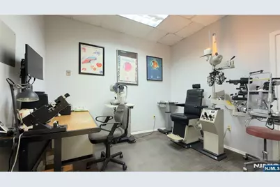 6110 Bergenline Avenue, West New York, NJ 07093 - Photo 12