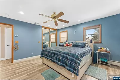 9 Chalen Court, Pompton Lakes, NJ 07442 - Photo 12