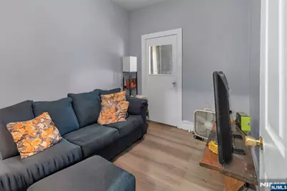 37 Blum Street, Newark, NJ 07103 - Photo 4