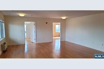 411 E Brinkerhoff Avenue 204 #204, Palisades Park, NJ 07650 - Photo 8