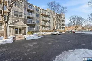 15 Freedom Way 412, Jersey City, NJ 07305 - Photo 30