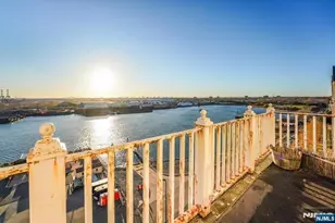 15 Freedom Way 412, Jersey City, NJ 07305 - Photo 18