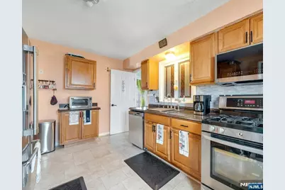 30 Marion Avenue, Rochelle Park Township, NJ 07662 - Photo 20