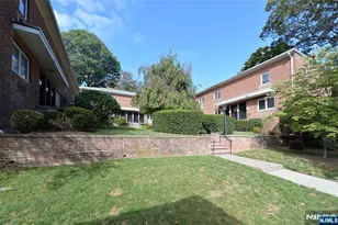 270 Oak Street 270 Oak - D4, Ridgewood, NJ 07450 - Photo 2