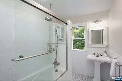 39 Highview Avenue 2 #2, Park Ridge, NJ 07656 - Photo 6