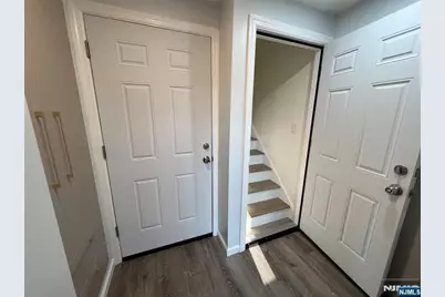 35 Macarthur Avenue, Hasbrouck Heights, NJ 07604 - Photo 10