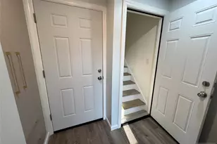 35 MacArthur Ave, Hasbrouck Heights, NJ 07604 - Photo 10