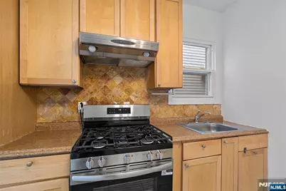 315 18th Street 1 #1, Paterson, NJ 07524 - Photo 8