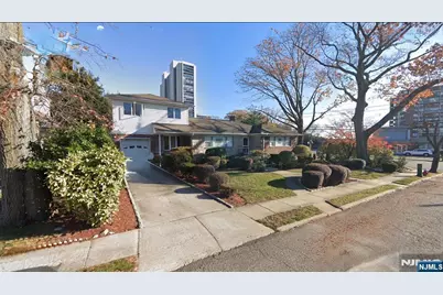 209 Tremont Avenue, Fort Lee, NJ 07024 - Photo 2